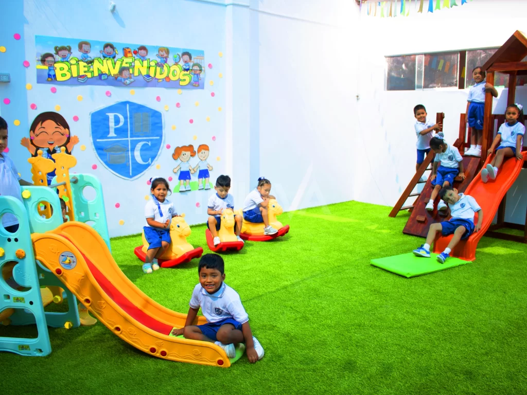 Pacific College, Ancón